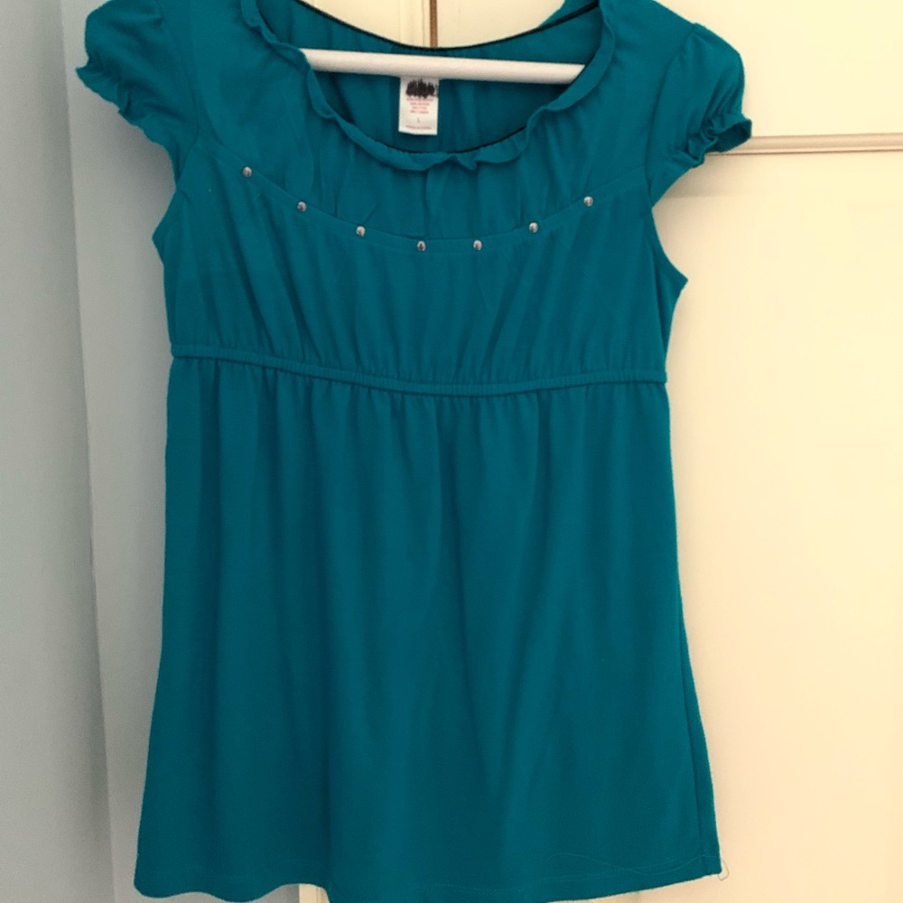 Xhilaration girls’ large top